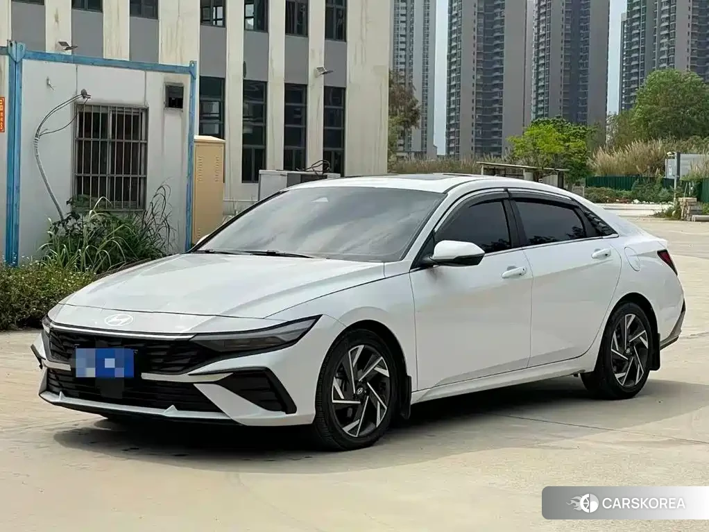 Hyundai Elantra 2024 Белый из Китая, фото 5