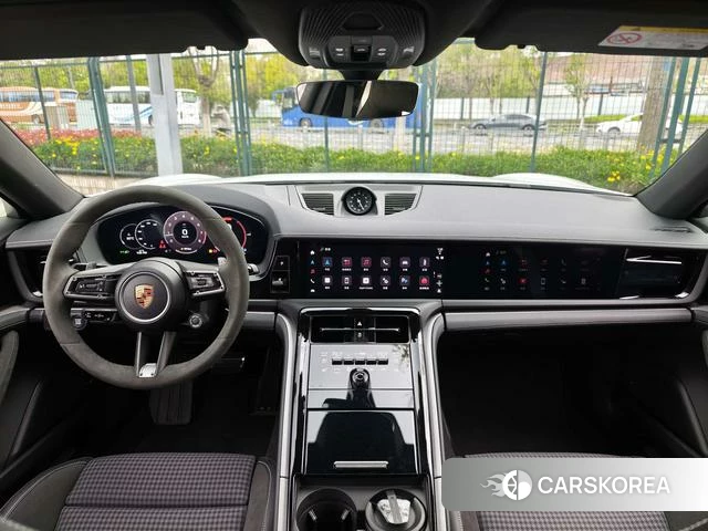 Porsche Panamera id 3957704 из Китая 22