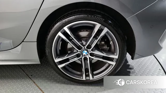 BMW 1 Series (F40) id 2915303 из Кореи 15