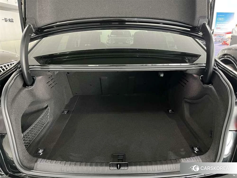Audi A6L id 4461399 из Китая 10