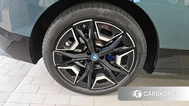 BMW iX id 4792494 из Кореи 32