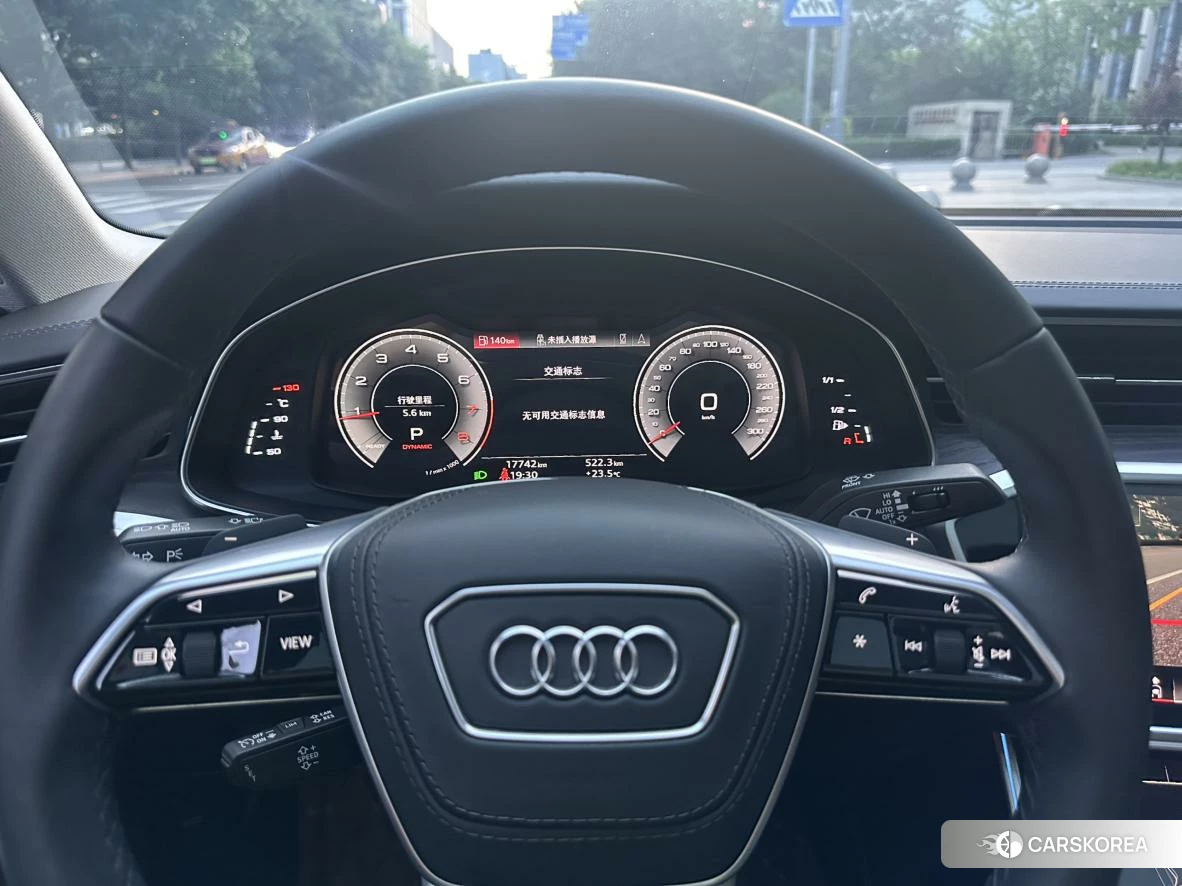 Audi A6L id 4420036 из Китая 10