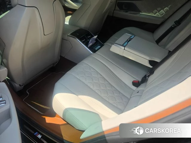 BMW M8 (G15) 2021 Черный из Кореи, фото 5