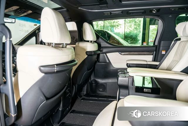 Lexus LM id 4254507 из Китая 14