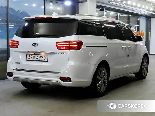 Kia The New Carnival id 4482992 из Кореи 15