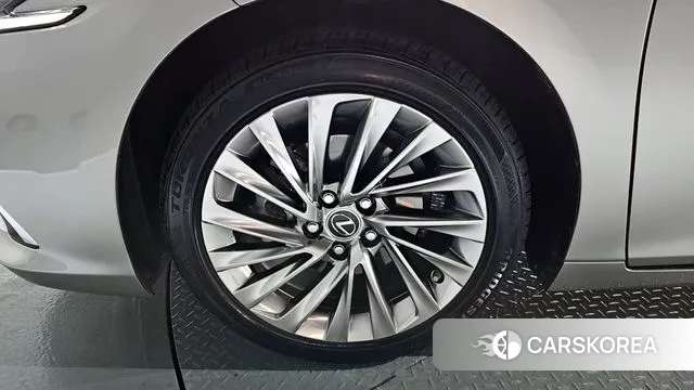 Lexus ES300h 7th generation id 3093135 из Кореи 15