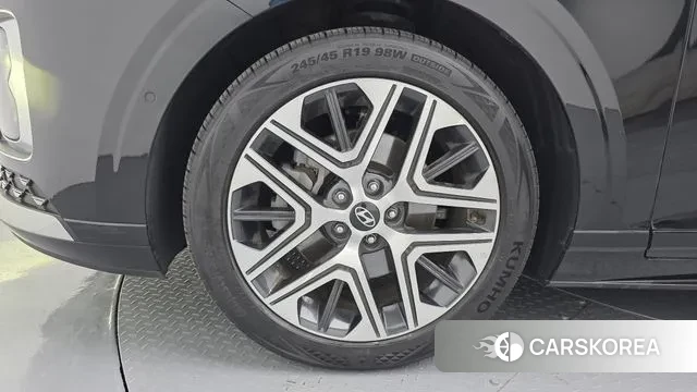 Hyundai Grandeur (GN7) id 3217902 из Кореи 15