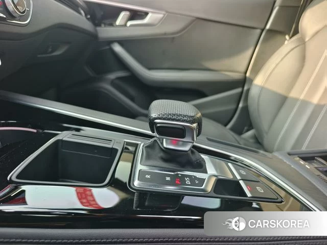 Audi A4L id 4182586 из Китая 13