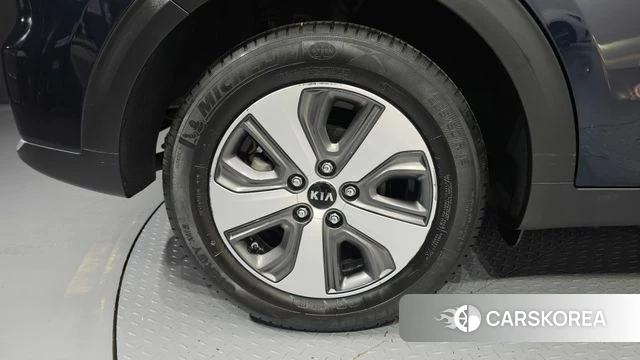 Kia Niro id 4345654 из Кореи 25