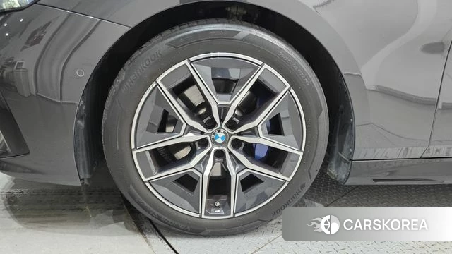 BMW 5 Series (G60) id 3891515 из Кореи 15