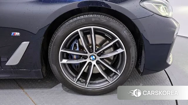 BMW 5 Series (G30) id 3479329 из Кореи 15