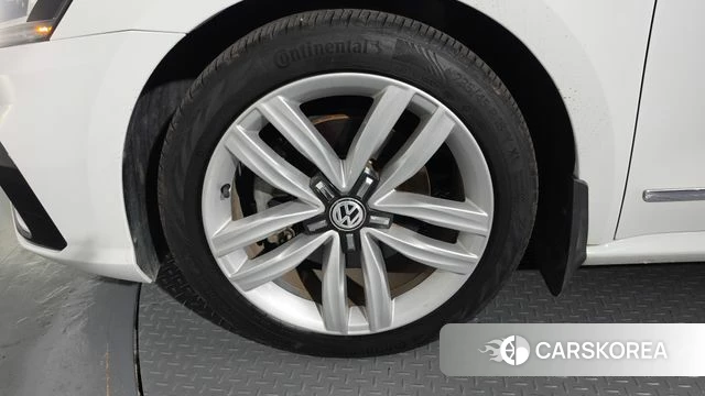 Volkswagen The New Passat id 4770635 из Кореи 31