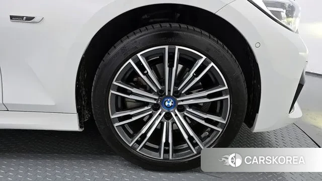 BMW 3 Series (G20) id 3524495 из Кореи 15