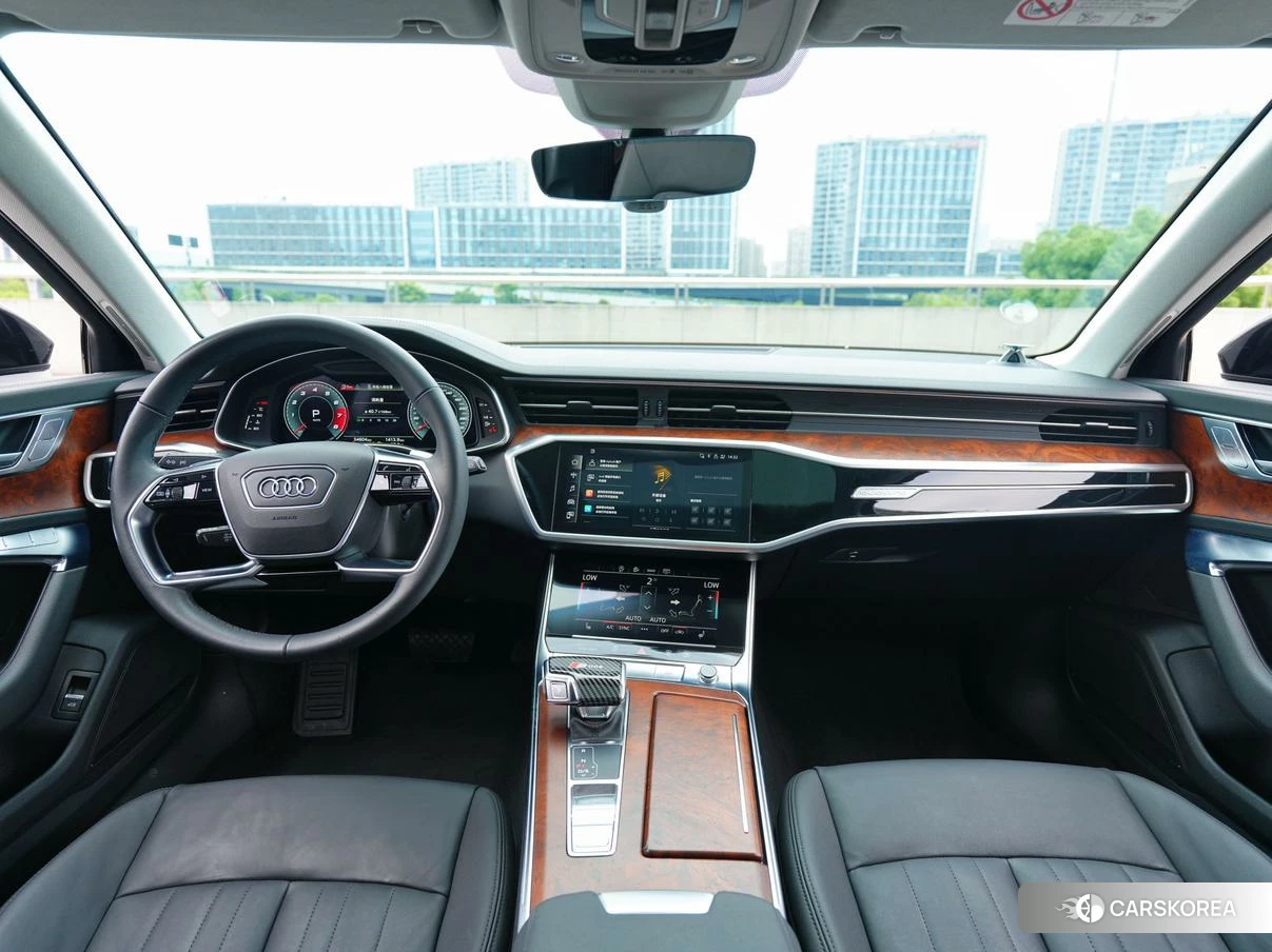 Audi A6 (import) 2020 Черный из Китая, фото 5