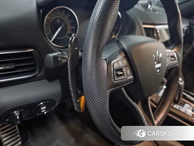 Maserati Levante id 3333888 из Кореи 8