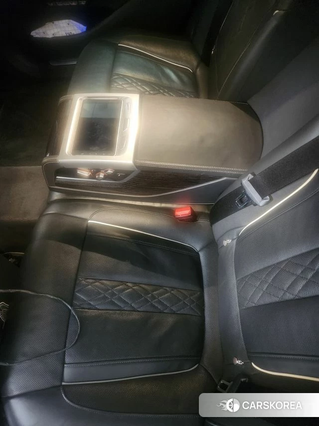 BMW 7 Series (G11) 2018 Черный из Кореи, фото 5