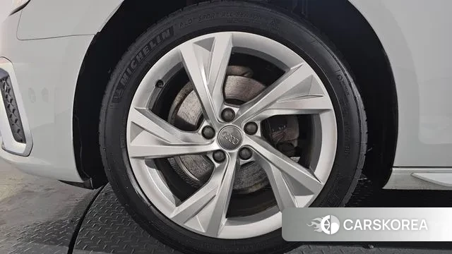 Audi A4 (B9) id 3101093 из Кореи 15