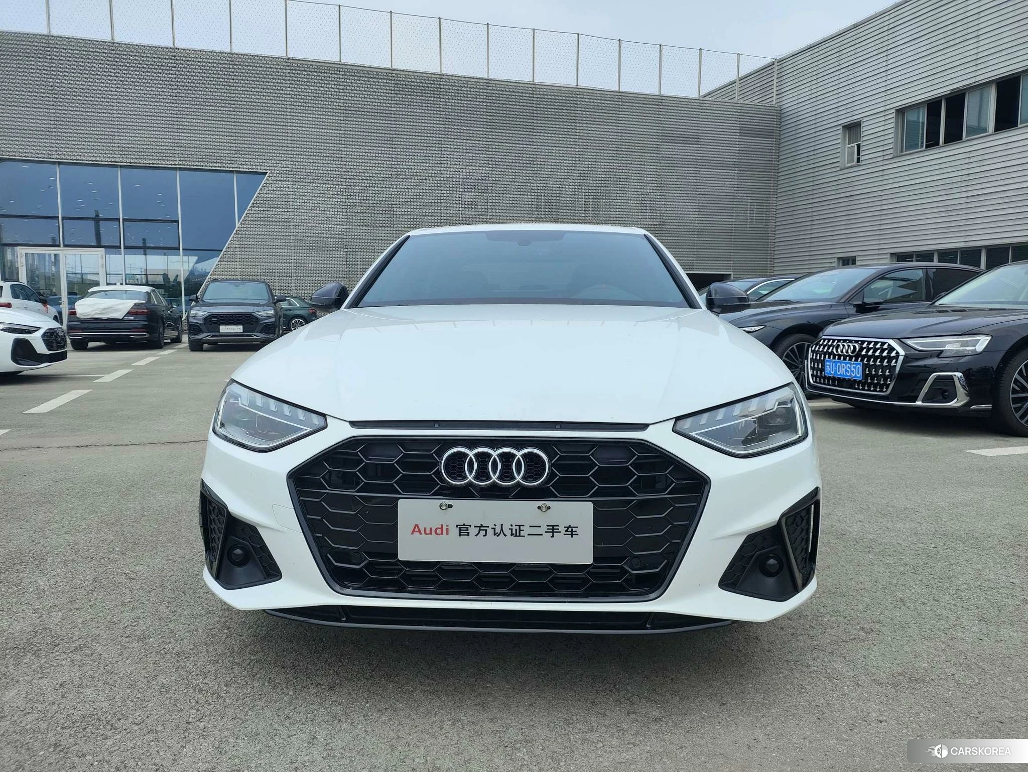 Audi A4L id 4512636 из Китая 9
