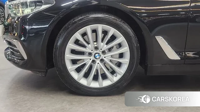 BMW 5 Series (G30) id 3464475 из Кореи 15