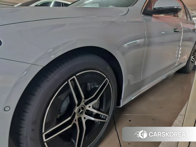 Mercedes-Benz E-Class W214 2026 Светло-серебряный цвет из Кореи, фото 5