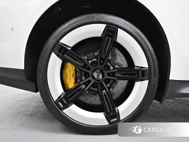 Porsche Taycan id 3377122 из Кореи 15