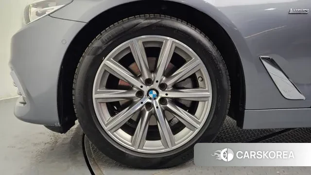 BMW 5 Series (G30) id 3761067 из Кореи 15