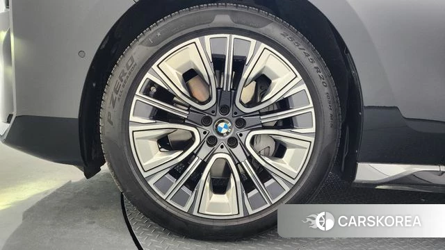 BMW 7 Series (G70) id 3817966 из Кореи 15