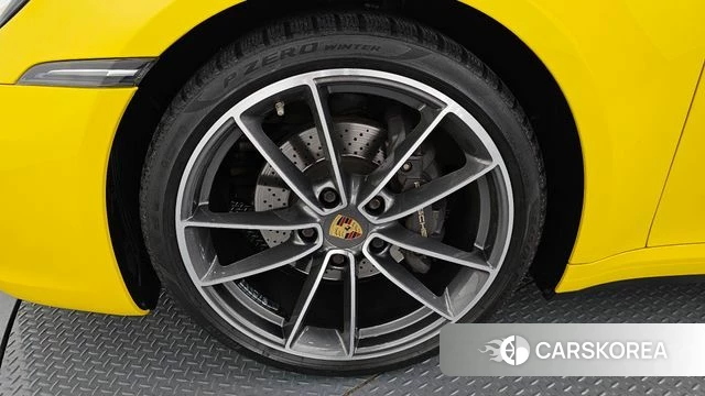 Porsche 911(992) id 4389534 из Кореи 15