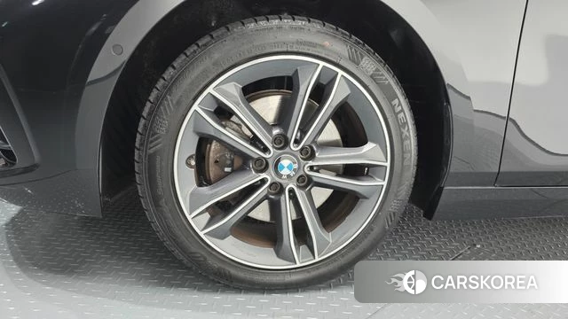 BMW 1 Series (F40) id 4309978 из Кореи 26