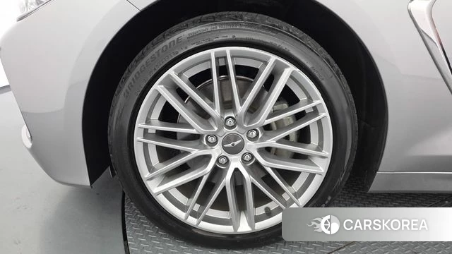 Genesis G70 id 4294656 из Кореи 29