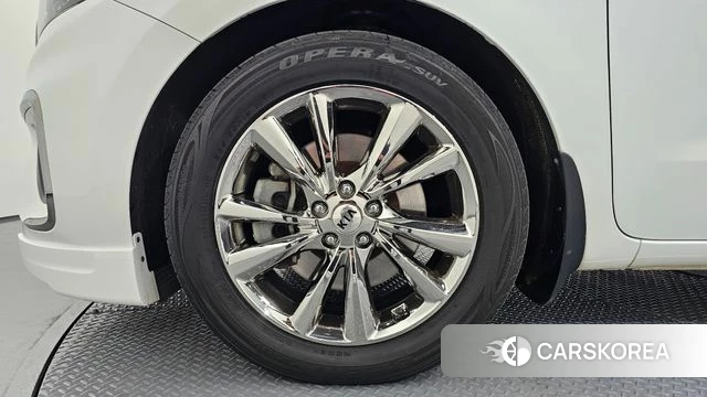 Kia The New Carnival id 4339666 из Кореи 25