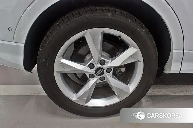 Audi Q3 (F3) id 3739307 из Кореи 15