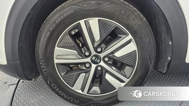 Kia The New Niro id 3687040 из Кореи 15