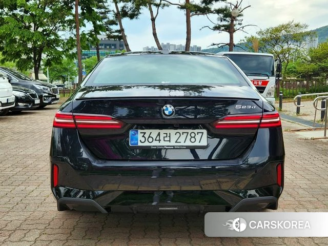 BMW 5 Series (G60) id 4248267 из Кореи 15