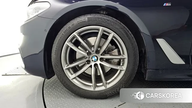 BMW 5 Series (G30) id 3033435 из Кореи 15