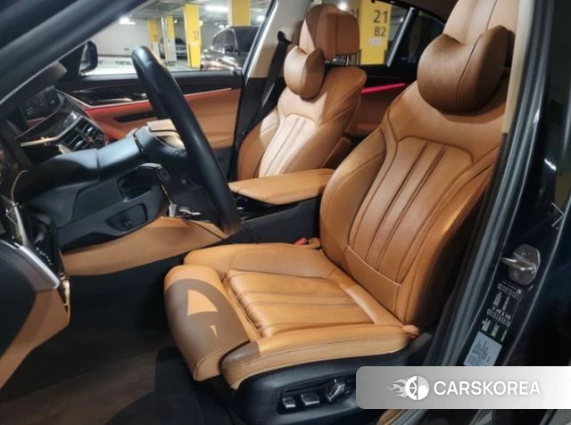 BMW 5 Series (G30) 2023 Серый из Кореи, фото 5