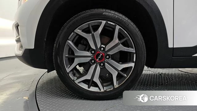 Kia Seltos id 4784382 из Кореи 28