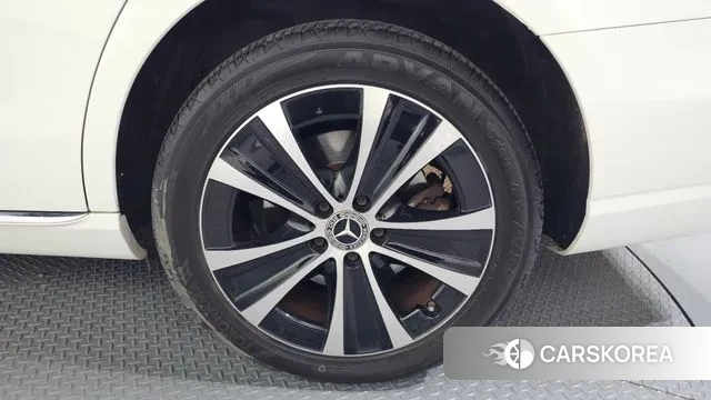 Mercedes-Benz E-Class W213 id 3615995 из Кореи 15