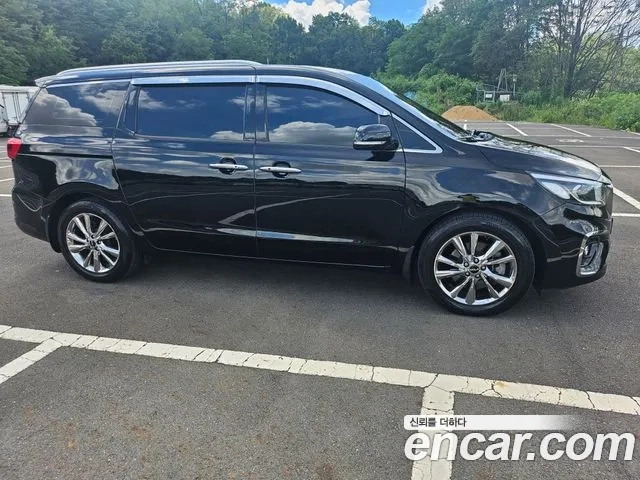 Kia The New Carnival id 2956710 из Кореи 14