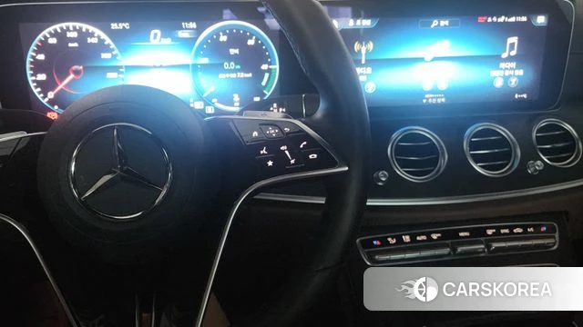 Mercedes-Benz E-Class W213 2023 Серебристо-серый из Кореи, фото 5