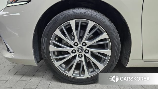 Lexus ES300h 7th generation id 4269277 из Кореи 26