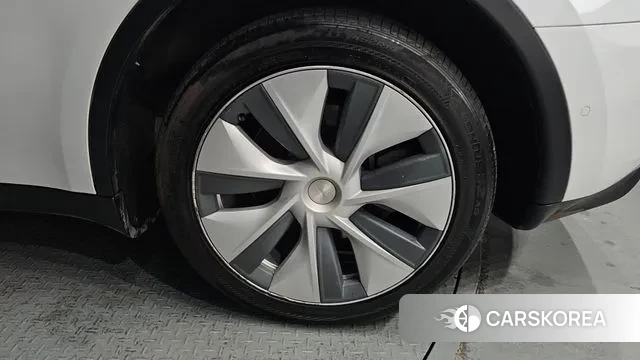 Tesla Model Y id 3659938 из Кореи 15