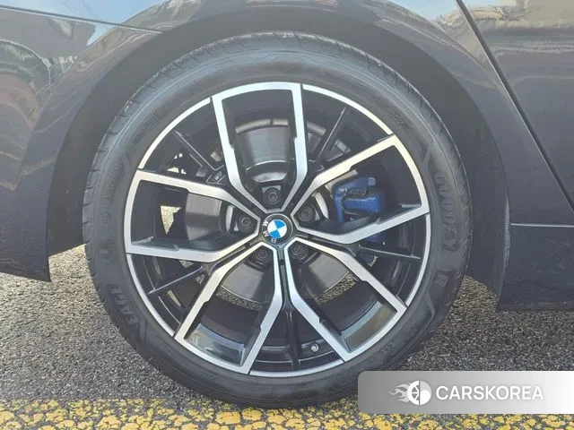 BMW 5 Series (G30) id 3607280 из Кореи 14