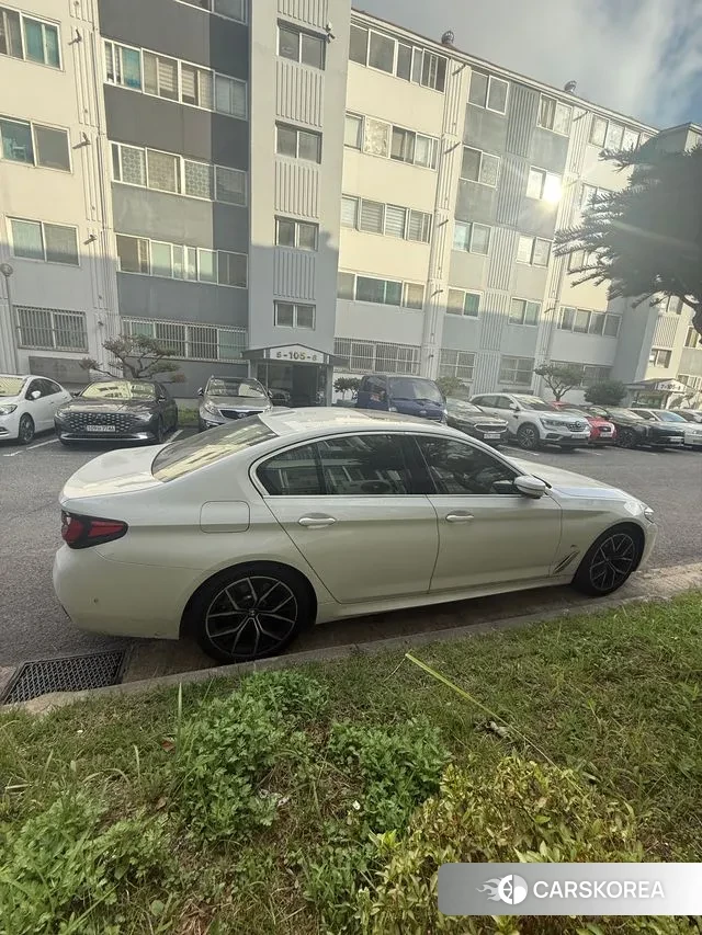 BMW 5 Series (G30) 2022 Белый из Кореи, фото 5