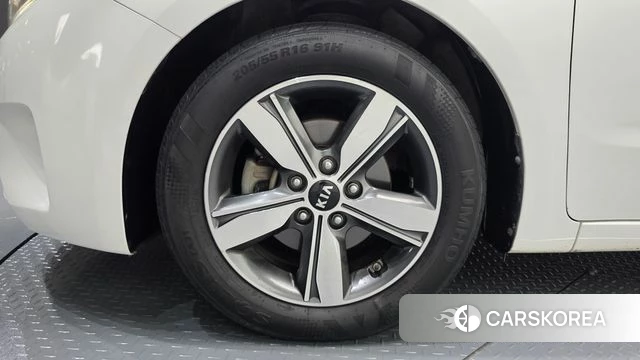 Kia The New K3 id 4638333 из Кореи 15