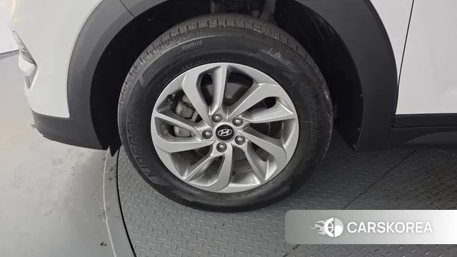 Hyundai All New Tucson id 3709358 из Кореи 15