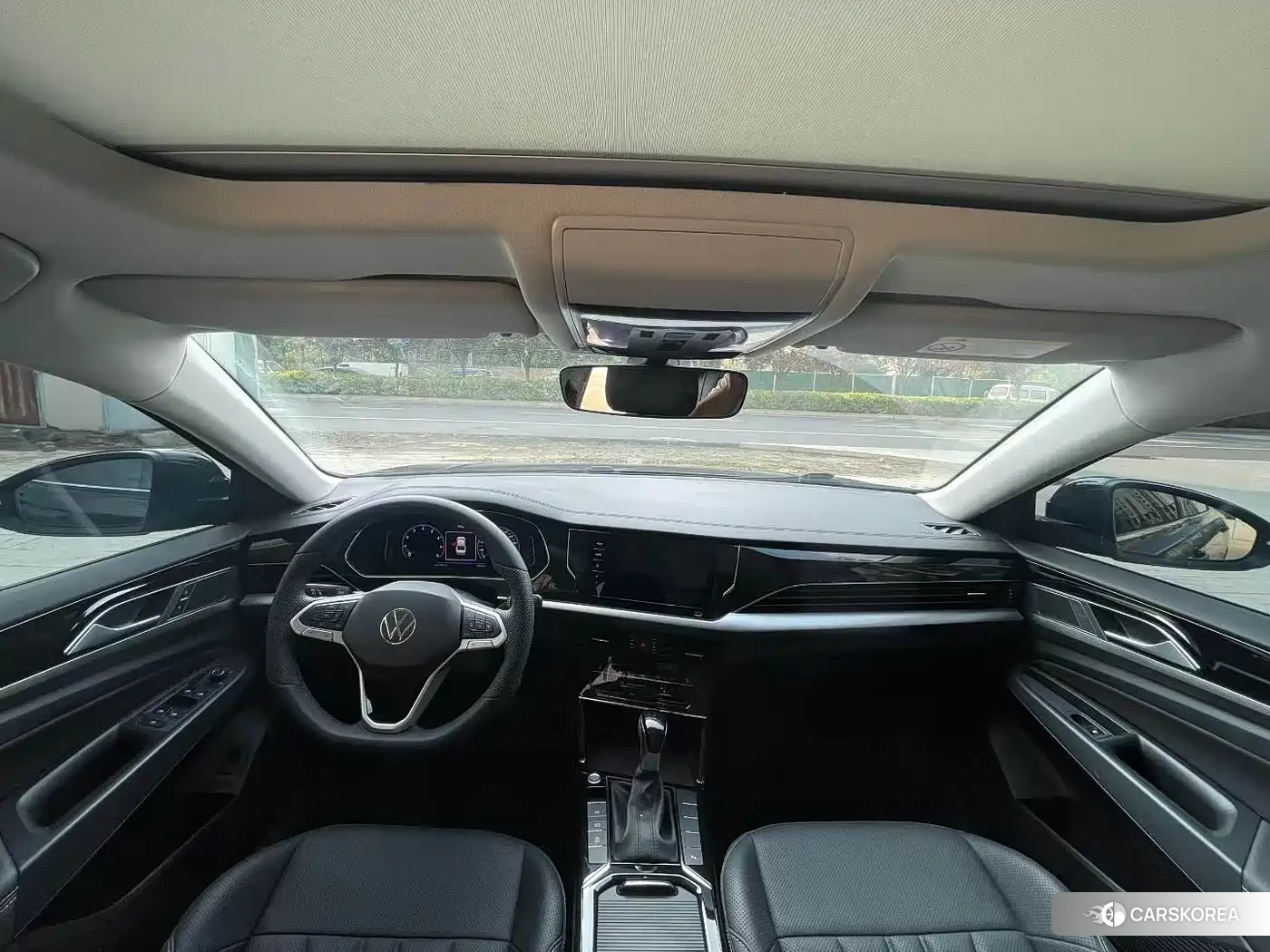Volkswagen Passat 2025 Черный из Китая, фото 5