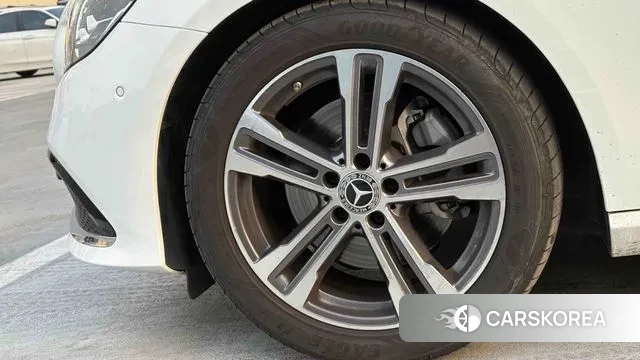 Mercedes-Benz E-Class W213 2022 Белый из Кореи, фото 5