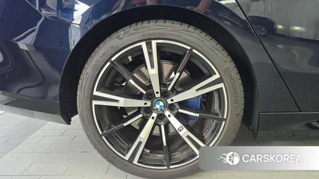 BMW 5 Series (G60) id 4649500 из Кореи 27