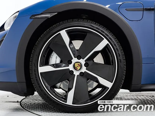 Porsche Taycan id 2708425 из Кореи 9